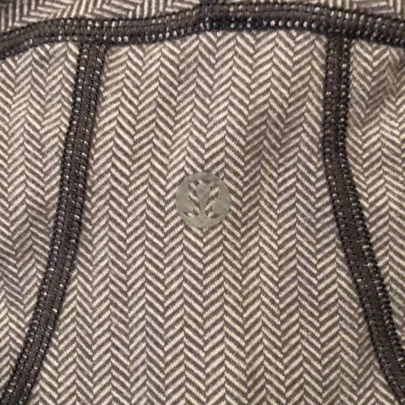 Lululemon Hustle In Your Bustle Jacket - Picture 8 of 8